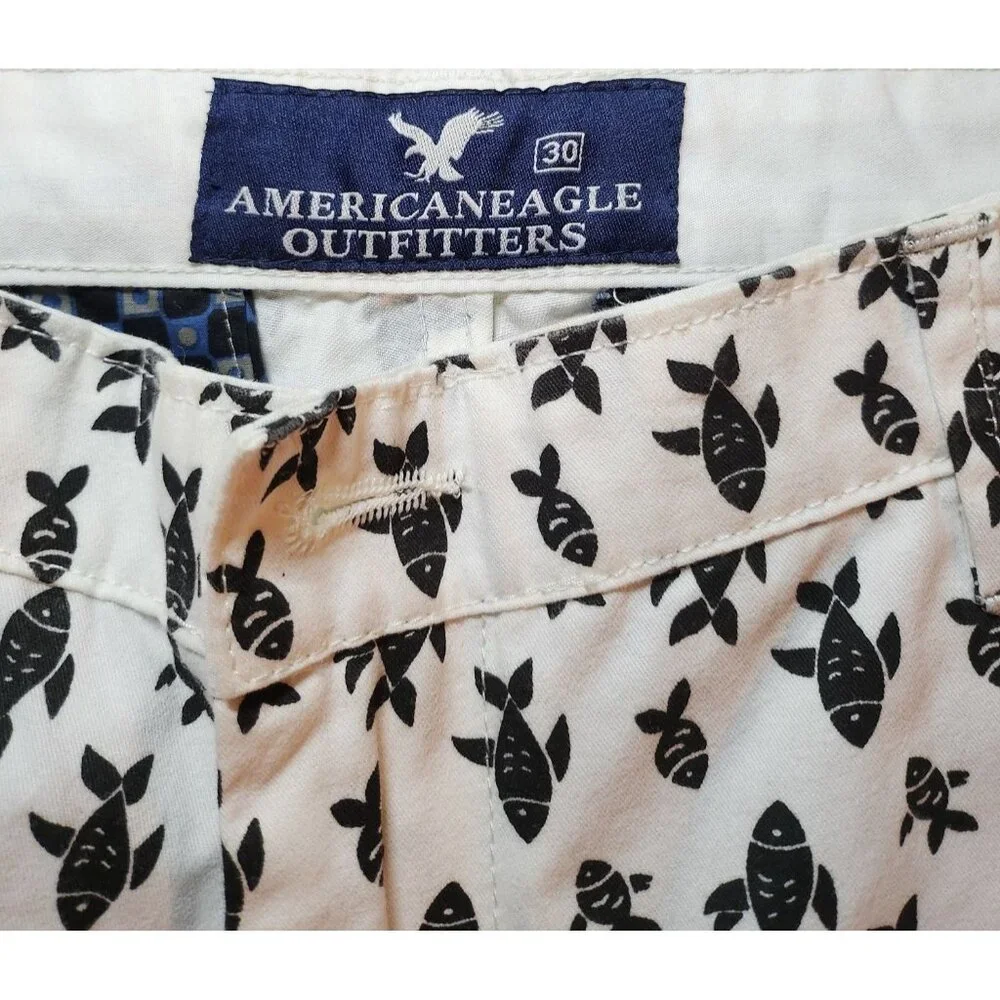 American Eagle Shorts Men's size  30 Fish Chino  Casual Beach Cotton‎